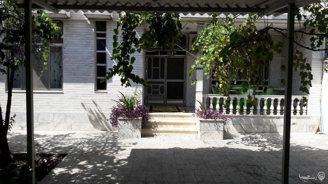 ویلایی دربست