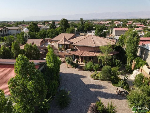 ویلای استخردار و تریبلکس در کردان