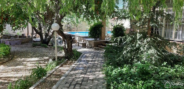 ویلا استخر آب گرم سرپوشیده کردان