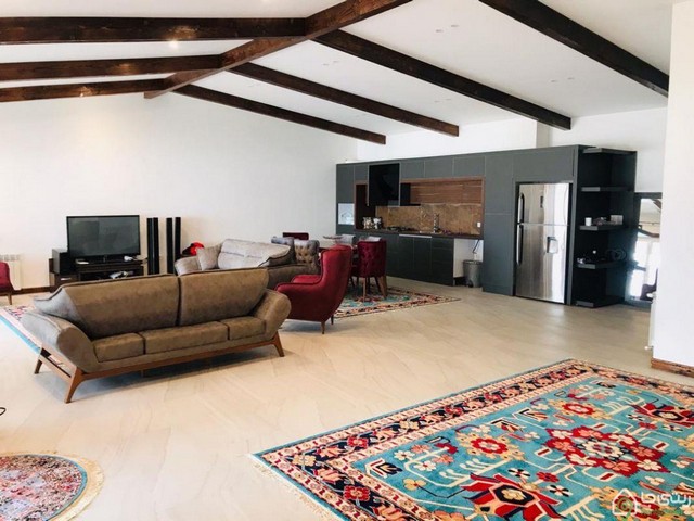 ویلااستخردار لب اب