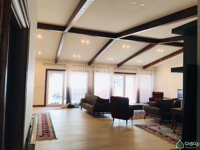 ویلااستخردار لب اب