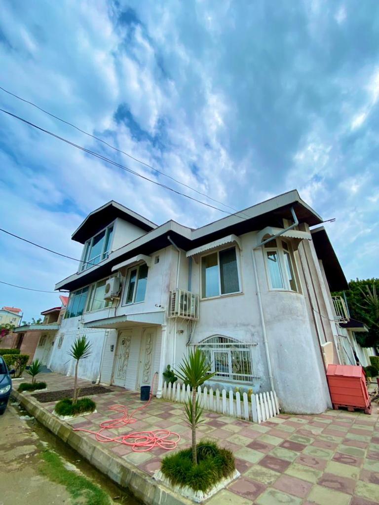 ویلای چهارخواب استخردار لوکس