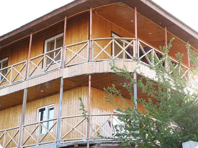 خانه چوبی ملج