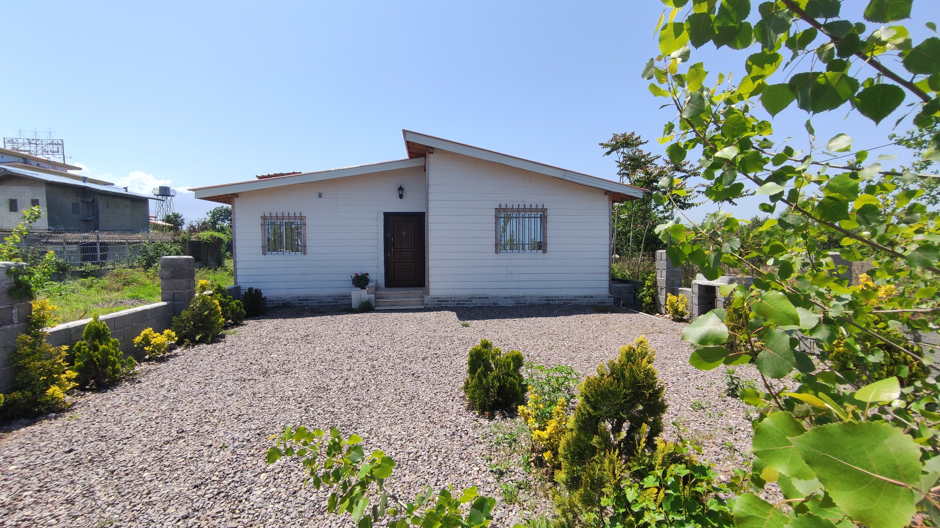 ویلا دربست(بر اول دریا)