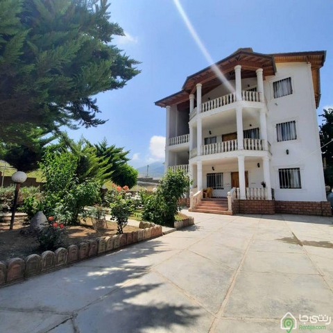 ویلا 3 طبقه با ویو عالی در نصیری  3خوابه طبقه دوم