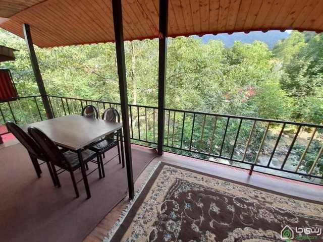 واحد چوبی جنگلی لب رودخونه در ماسال