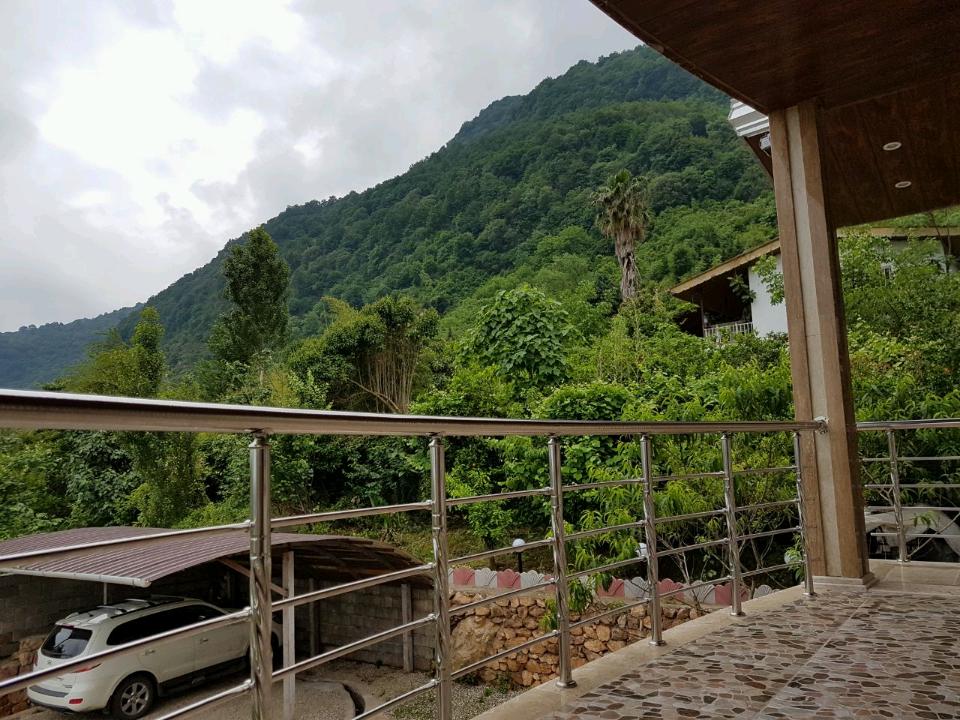 ویلای دو خواب جنگلی تراس دار