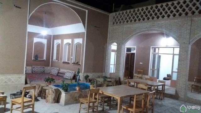اقامتگاه عمارت سنتی شاباز ورزنه