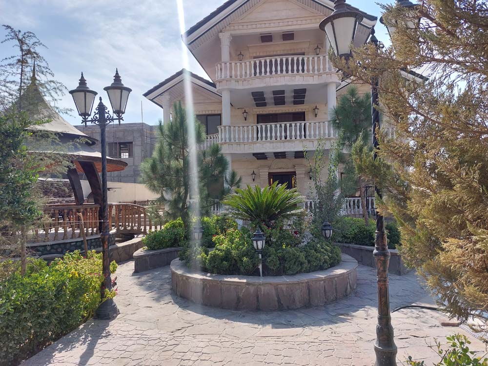 ویلا استخرآبگرم 3 خواب کد4