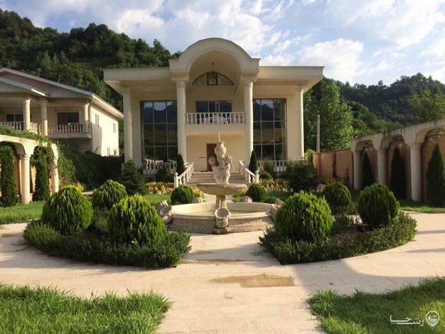 ویلای استخردار در قلعه رودخان