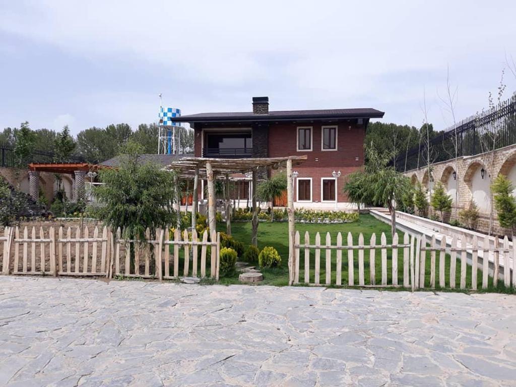 ویلای استخردار دوبلکس 