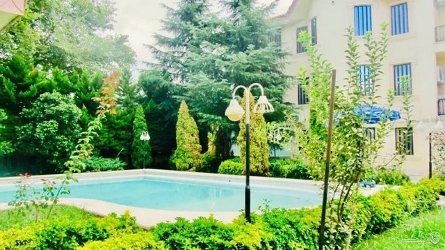 اجاره ویلا با دو استخر