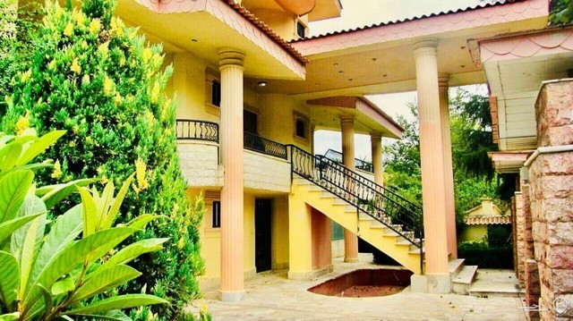 اجاره ویلا با دو استخر