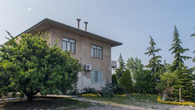 ویلا باغ زیبا در نزدیکی ساحل