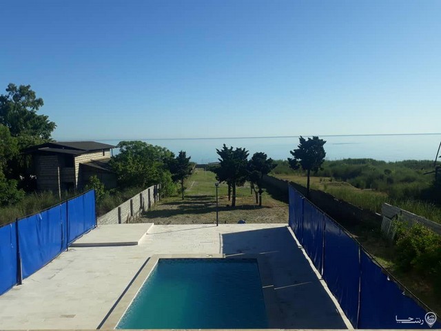 ویلا ساحلی استخر رو باز