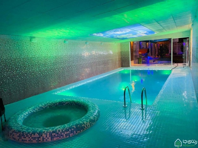 ویلا با استخرسرپوشیده