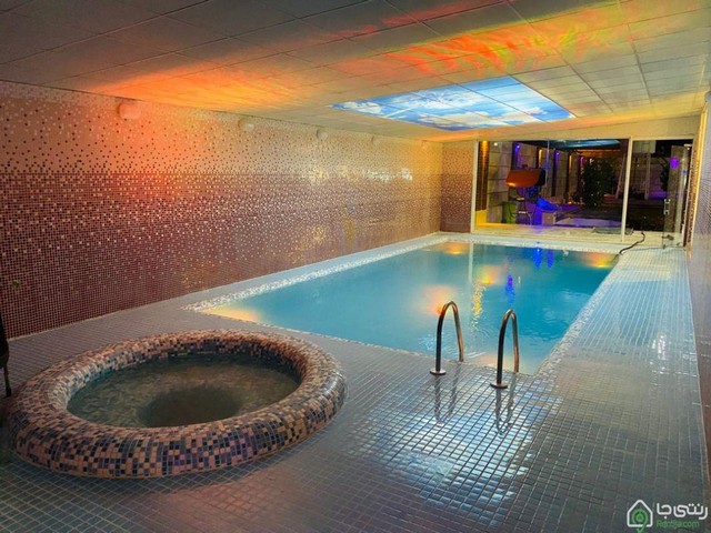 ویلا با استخرسرپوشیده