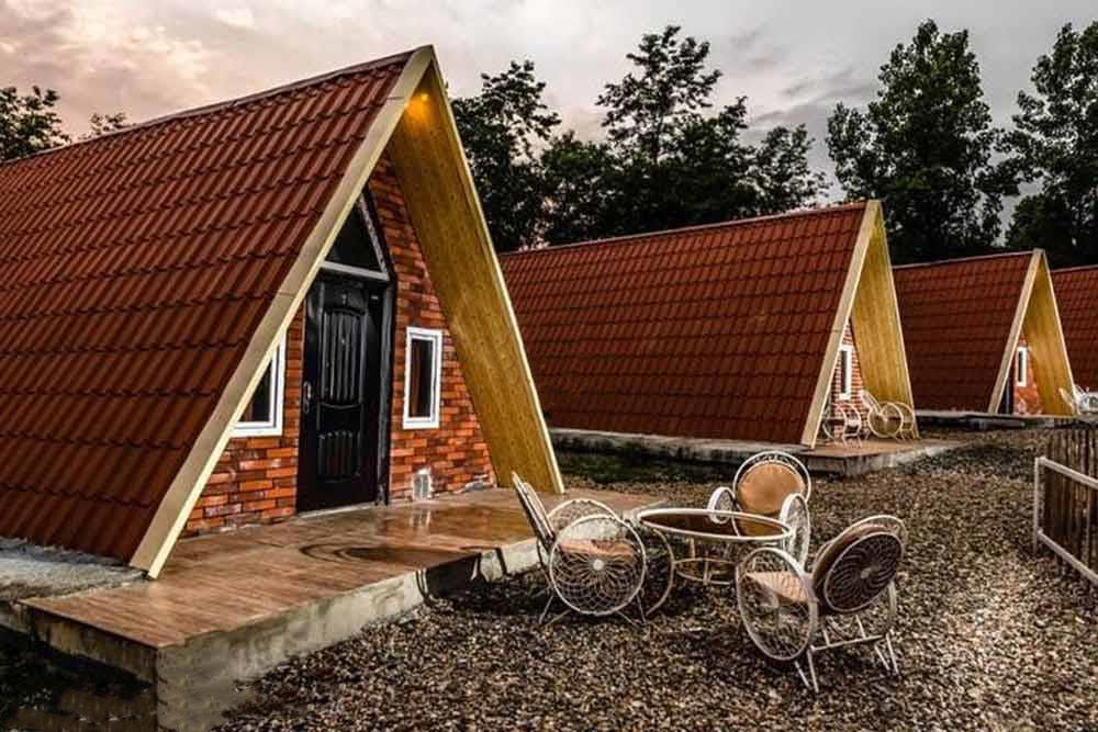 دهکده توریستی برنجستانک