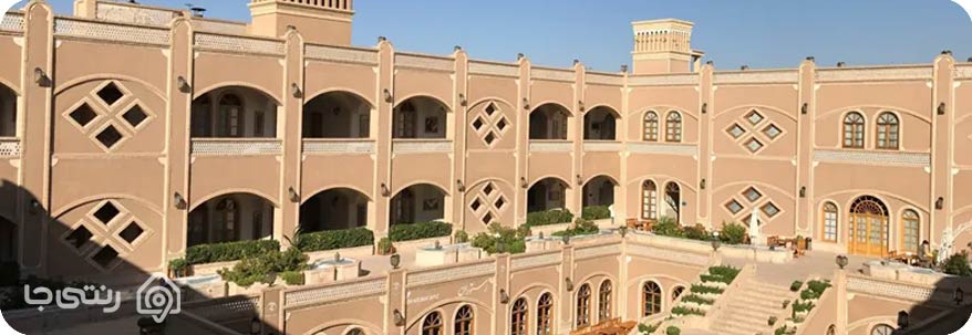 خانه لاری ها