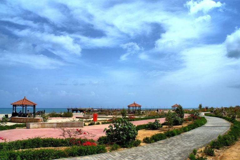 پارک ساحلی میر مهنا