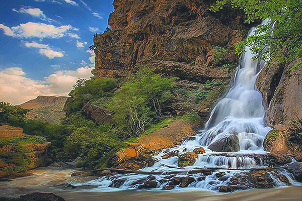 آبشار آب سفید لرستان